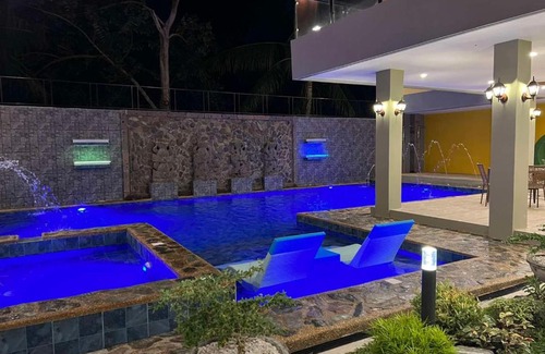 Pansol Resort | Casa Ferta