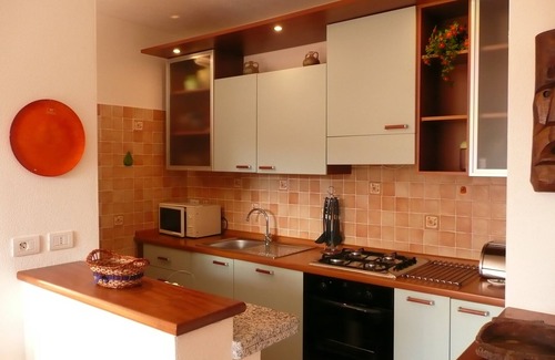 San Pantaleo Apartment | Casa Fiorella Red Trilo: quiet and panoramic home, near the village center.