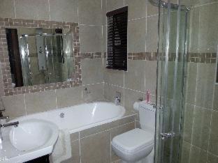 Silver Lakes House | Casa Flora Guesthouse