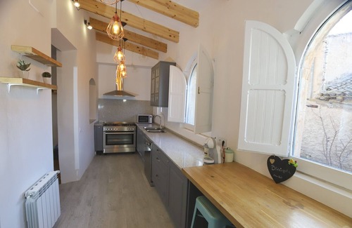 Benissanet Cottage | Casa Font . Price for 6 people. Check prices for 4 people.
