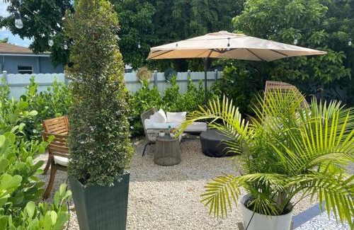 Miami Shores Apartment | Casa Fortim Studio + private + large patio