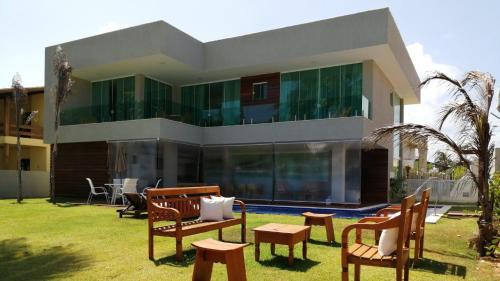 Parafuso House | Casa Frente Mar 5 Suítes Guarajuba em Condomínio