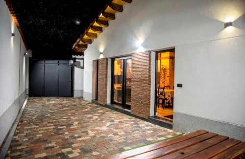 San Cristobal de Entrevinas House | Casa galana
