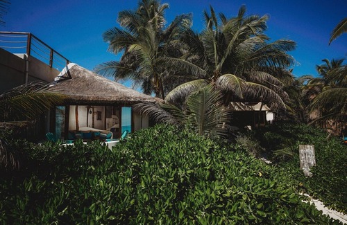 Zona Hotelera House | Casa Gaia ~ Mahayana, Private Vacation Home on Tulum beach with turquoise sea at your doorstep!