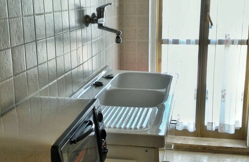 Garbatella Apartment | Casa Garbabella - Garbabella House: Cozy, bright, Central