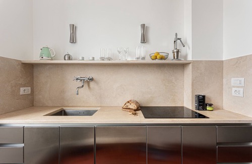Esquilino Apartment | Casa Garibaldi: design retreat near Colosseum