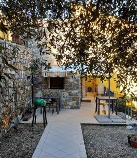 Costa dʼOneglia Apartment | Casa Gelsomino