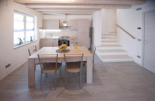 San Giovanni Lupatoto Apartment | CASA GEMMA - Big Family House with Free Parking