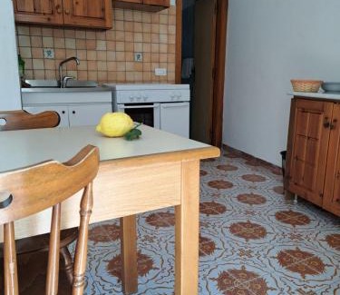 Succhivo Apartment | Casa Gialla