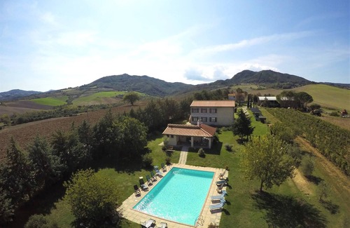 Pomarance Apartment | Casa Girasole Agriturismo Le Selvole Tuscany