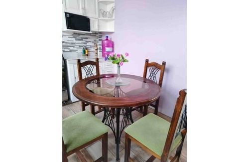 Coronel Gregorio Albarracin Lanchipa House | Casa Giurfa, with parking and private park