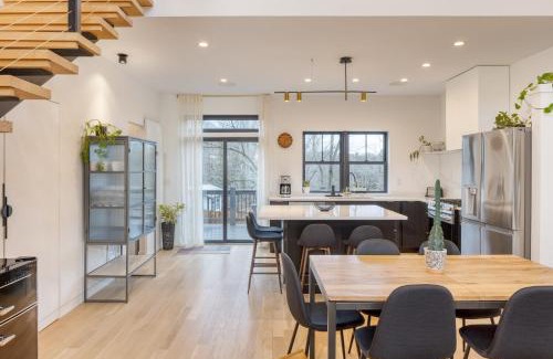 Candler House | Casa Grada by AvantStay Loft-Style Group Retreat