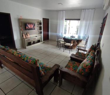 Ubatuba House | Casa grande, 700m da praia, São Francisco do Sul - SC