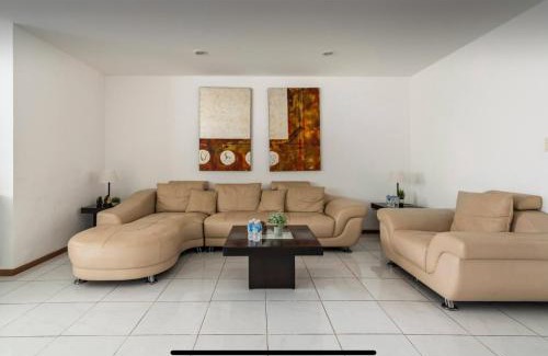 Lomas de Angelopolis House | Casa Grande, Cómoda y con Seguridad - Excelente Ubicación