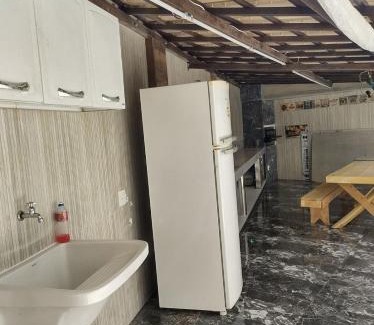 Fabricas Apartment | Casa grande com 3 suítes, piscina e área gourmet com churrasqueira