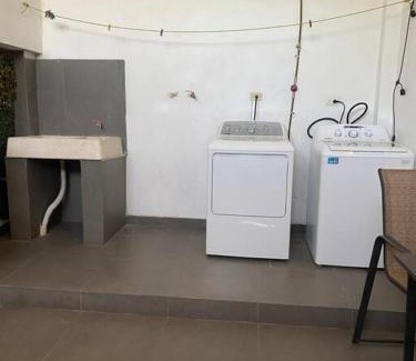 Los Mochis House | Casa Grande con Jacuzzi cerca de ctra MochisTopo
