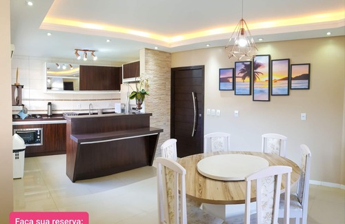 Praia do Rosa House | Casa Grande e Nova na Praia do Rosa Para até 16 Pessoas