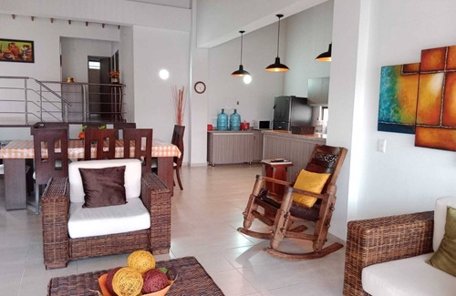 Pueblo Tapao House | Casa Grande en Condominio Campestre Cerca al Parque del Cafe