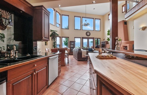 Okanagan-Similkameen House | Casa Grande Inn