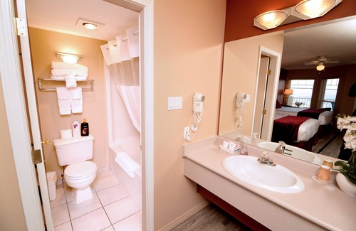 Regional District of Nanaimo Hotel | Casa Grande Inn