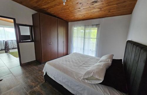 Alegrias House | Casa Grande Pereira cerca terminal