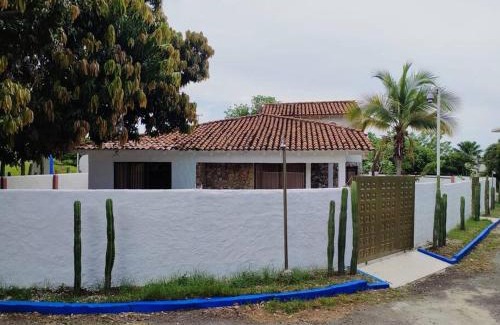Papare House | Casa grande Santa Marta, con Playa Privada