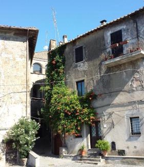 Mazzano Romano Apartment | Casa Graziella al Borgo