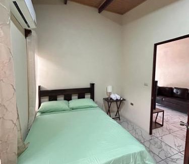 Pajaro Azul House | Casa Guana