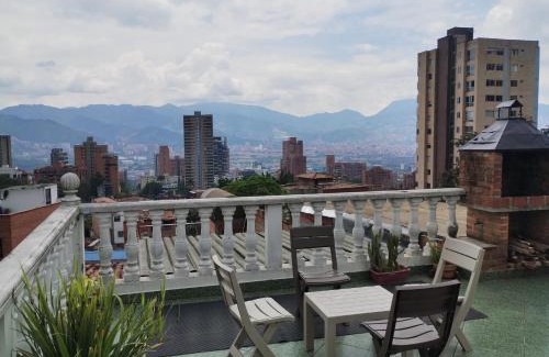 Los Naranjos House | Casa Hévenie, Hospedaje familiar cómodo y bien ubicado