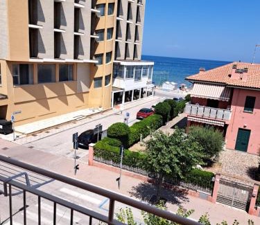 Marotta Apartment | Casa HAPPINESS vista mare, 50m dal mare