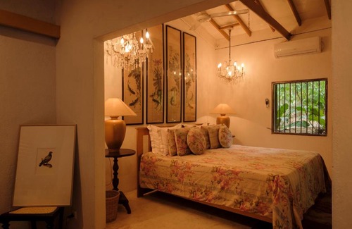 Veyangoda Hotel | Casa Heliconia