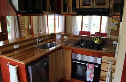 Santa Maria House | Casa Hermosa FAM