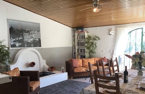 Boliqueime Cottage | Casa Hibiscus great value family break private garden pool 10 mins to the beach