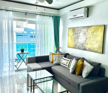 Bella Vista Apartment | Casa HJP - Rooftop Pool, Gym, Balconies,