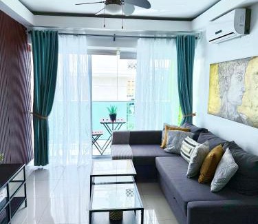 Bella Vista Apartment | Casa HJP - Rooftop Pool, Gym, Balconies,