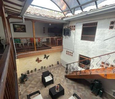 Ciudad Bolivar House | Casa Hotel Don Efra