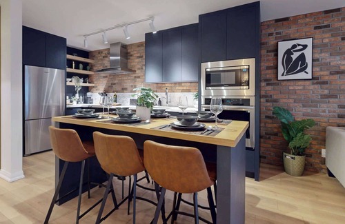 Leslieville Hotel | Casa Hotel Elegant 2BR Suite in Leslieville!