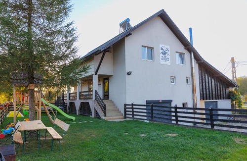 Vama Buzaului Bed & Breakfast | Casa Iager - Vama Buzaului