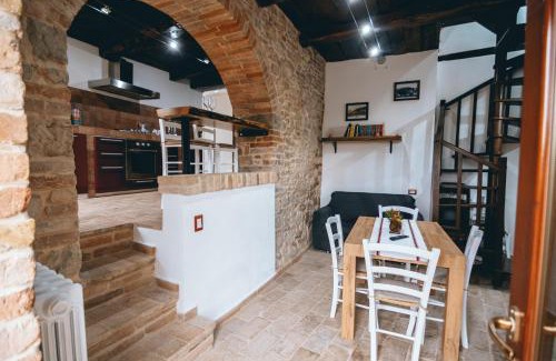 Amandola House | Casa - Il Gioiello - con Jacuzzi e Sauna
