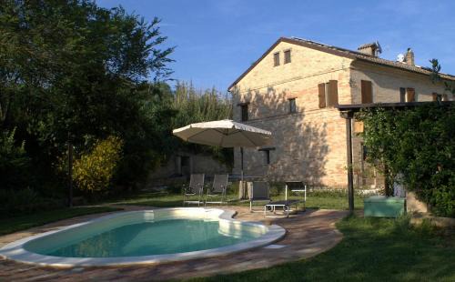 Macerata House | Casa il Girasole con piscina nelle Marche