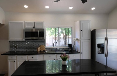 Rancho Oakey House | Casa independiente en el vibrante centro de Las Vegas.