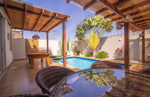 Setor Lagoa Quente House | Casa Ipê - Luxo em Cond Fechado c/Piscina Aquecida