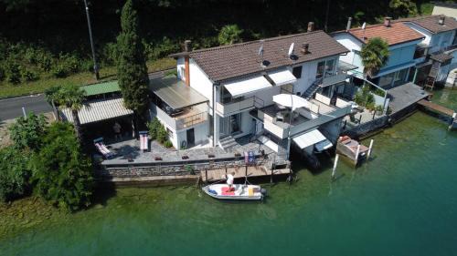 Riva San Vitale House | Casa Isabella