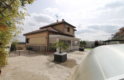 Sesena Ski Chalet | Casa Jardin. TuCasaTemporal