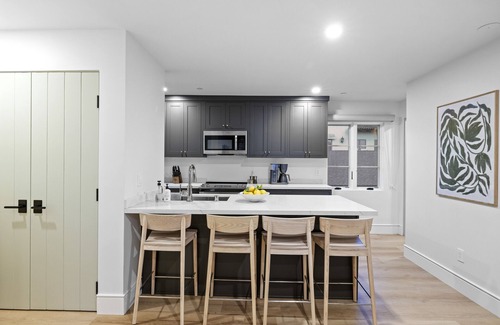 Laguna Apartment | Casa Jardin Unit 13-Boutique Suite in Downtown Santa Barbara