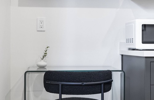 Laguna Apartment | Casa Jardin Unit 5-Boutique Suite in Downtown Santa Barbara