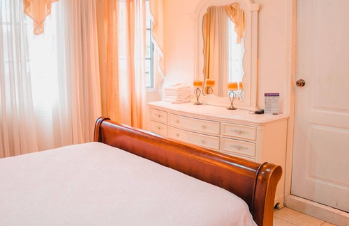 Sector 1 Nor-Oeste House | Casa Jardines
