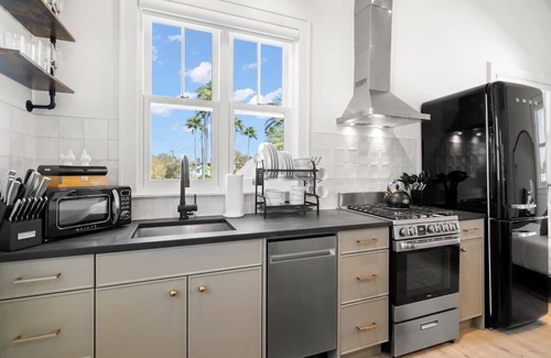 Historic Ybor Apartment | Casa Julieta | Luxury "Ybor-Themed" Studio
