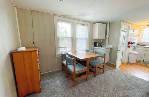 Rehoboth Beach Apartment | Casa Junior | Private Downtown Rehoboth Apartment just 1 block to the beach!