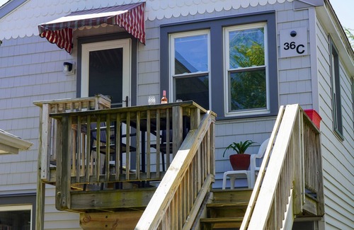 Rehoboth Beach Apartment | Casa Junior | Private Downtown Rehoboth Apartment just 1 block to the beach!